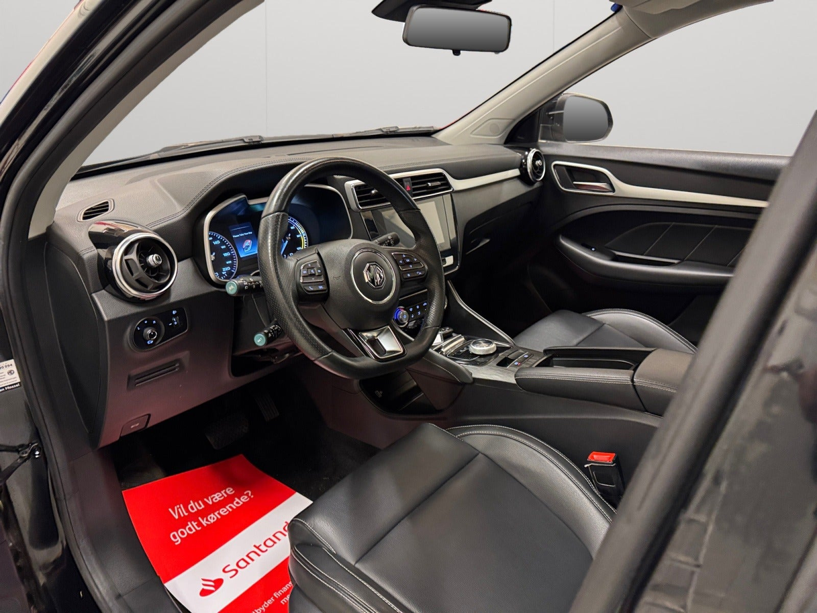 Sort MG ZS fra 2020