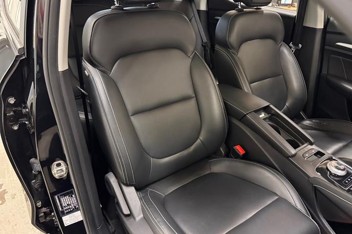Sort MG ZS fra 2020