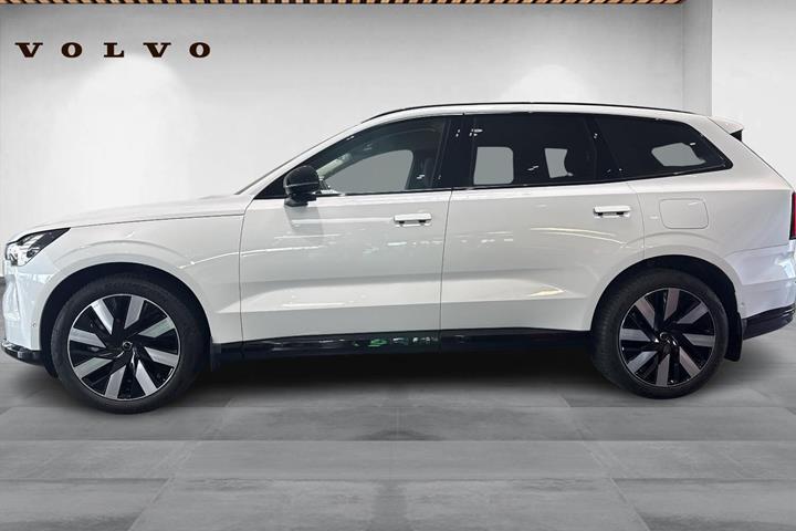 Hvid Volvo EX90 fra 2025