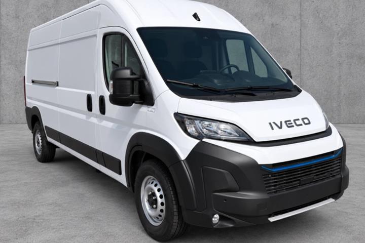 Hvid Iveco eSuperJolly fra 2026