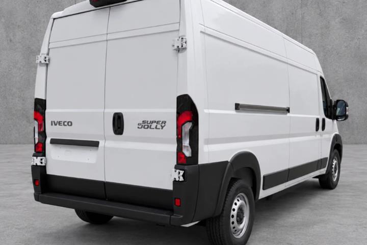 Hvid Iveco eSuperJolly fra 2026