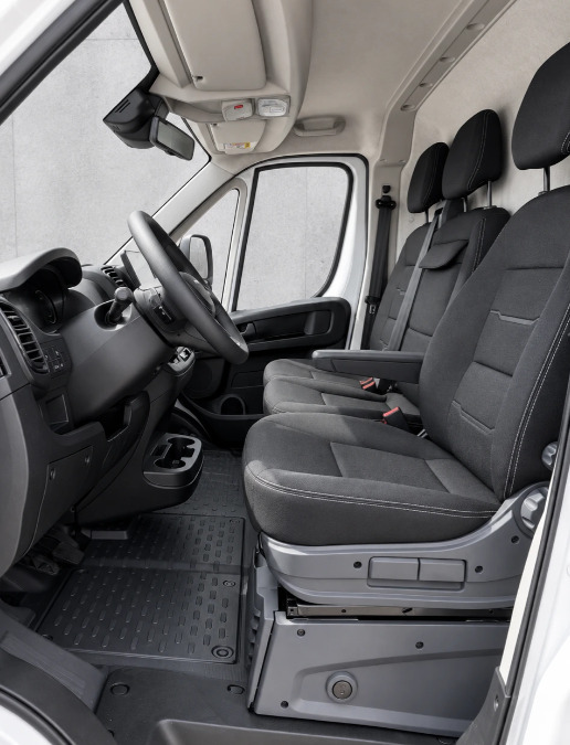 Hvid Iveco eSuperJolly fra 2026