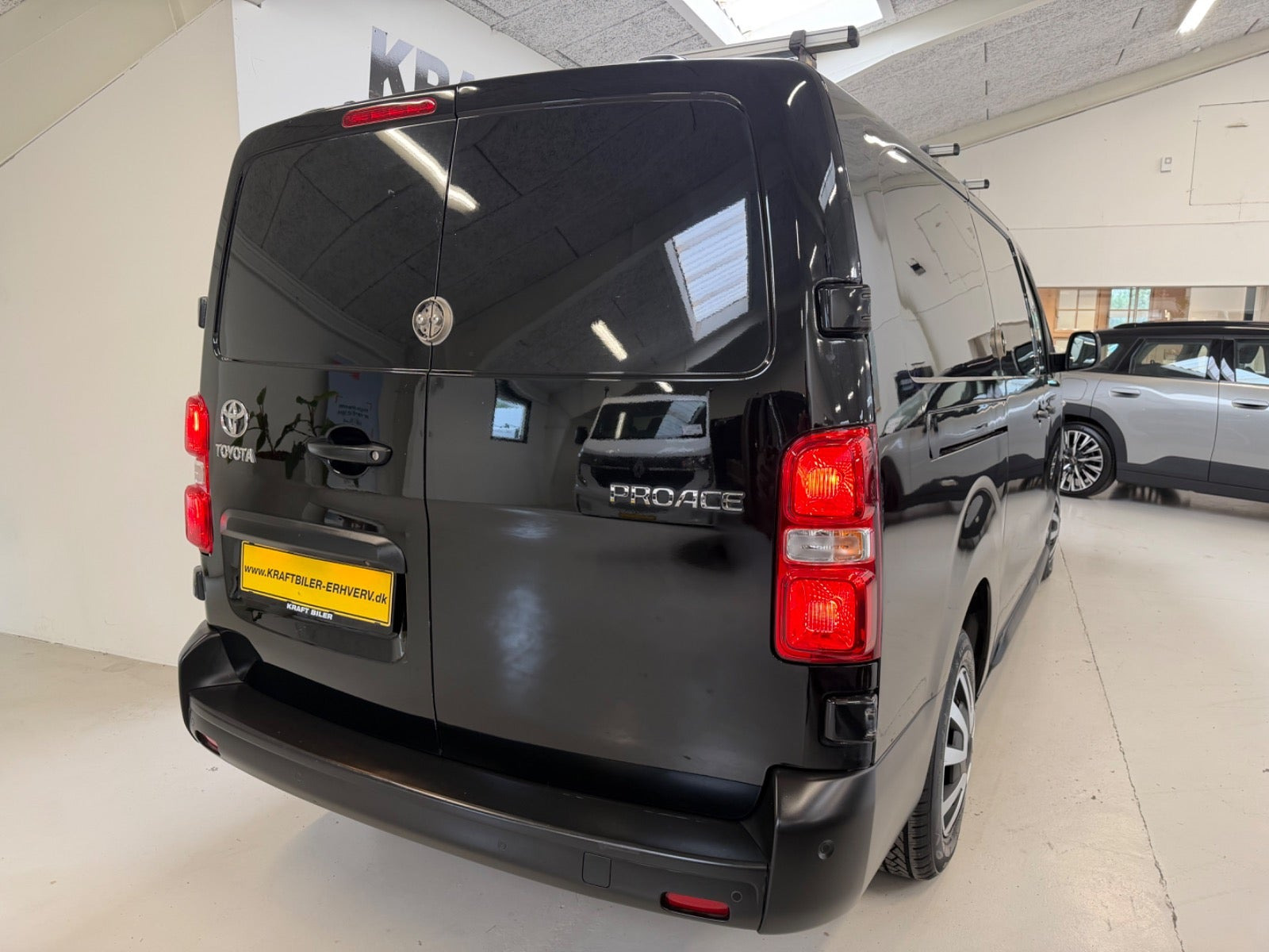 Sort Toyota ProAce fra 2020