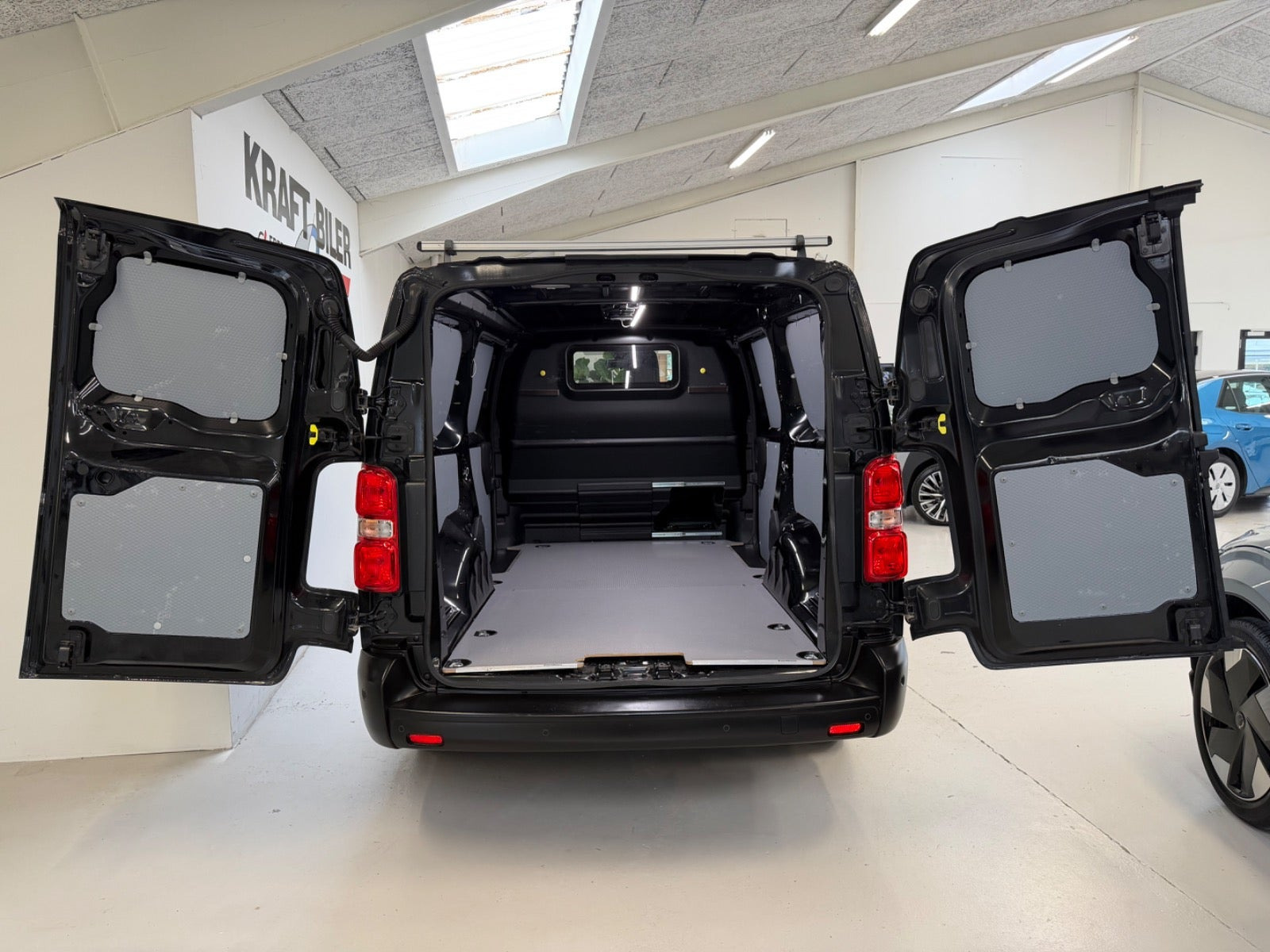 Sort Toyota ProAce fra 2020