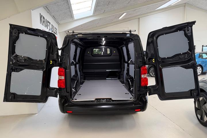 Sort Toyota ProAce fra 2020