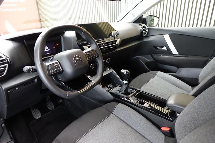 Grå Citroën C4 fra 2023