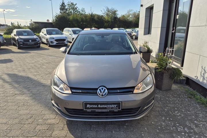 Sort VW Golf VII fra 2016