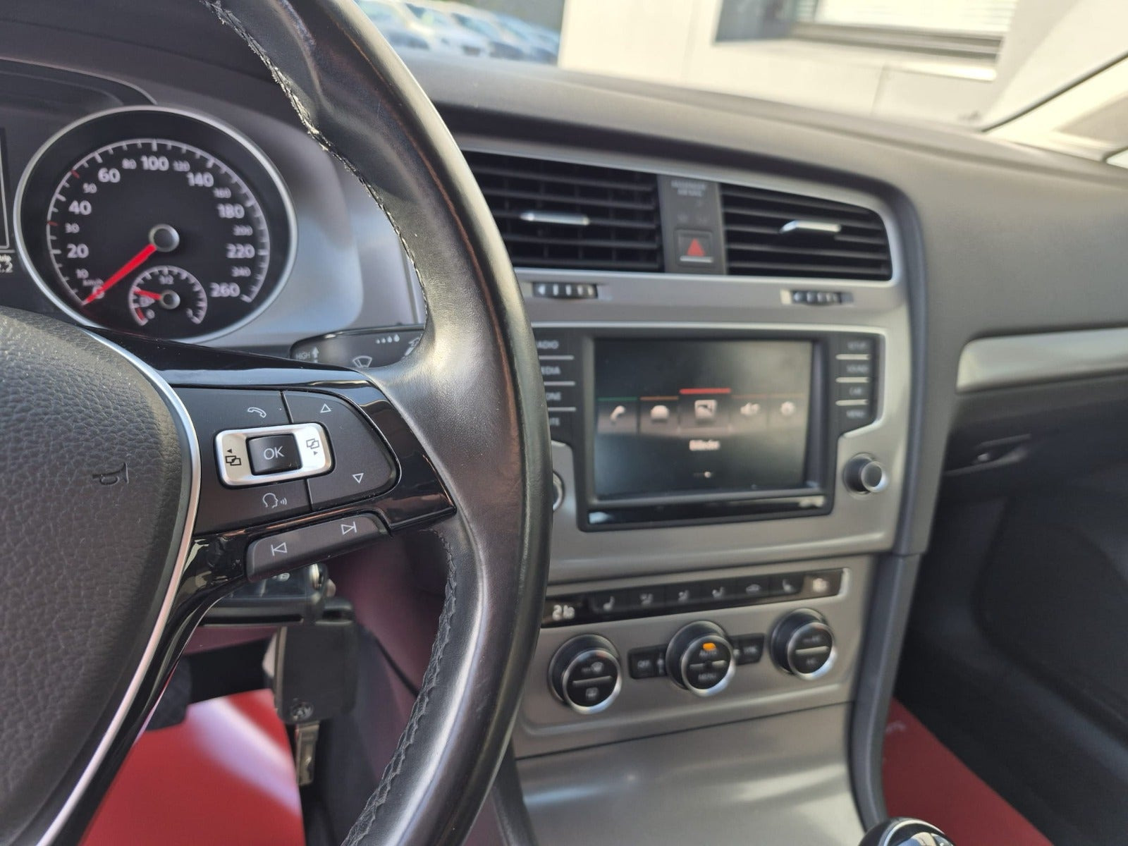 Sort VW Golf VII fra 2016