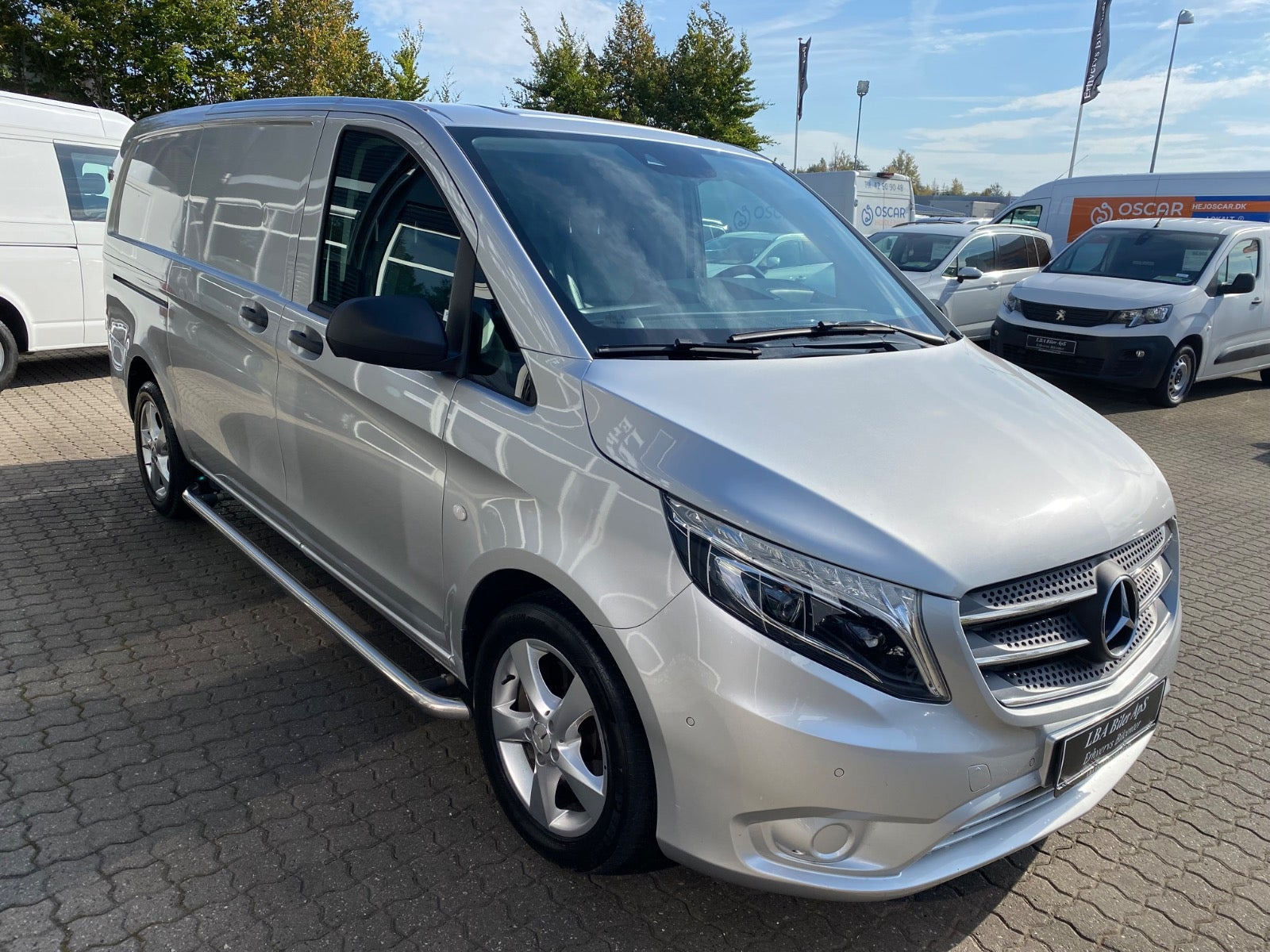 Sølv Mercedes Vito 119 fra 2020