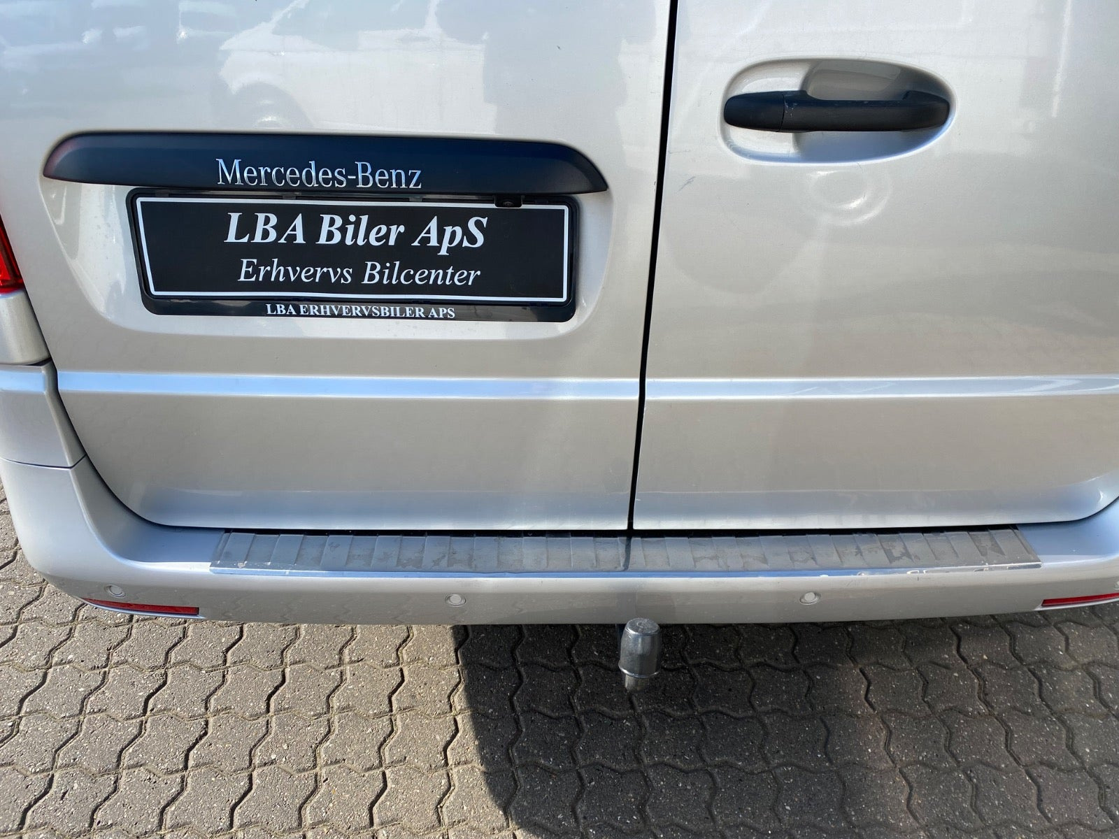 Sølv Mercedes Vito 119 fra 2020