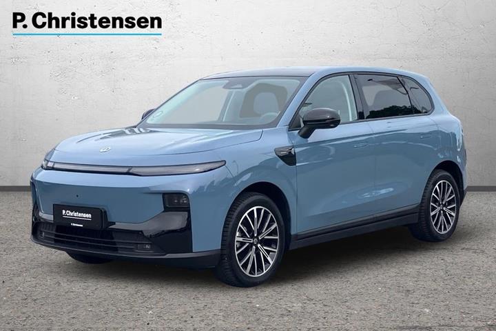 Blå Leapmotor B10 fra 2025