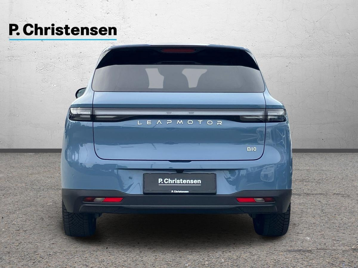 Blå Leapmotor B10 fra 2025