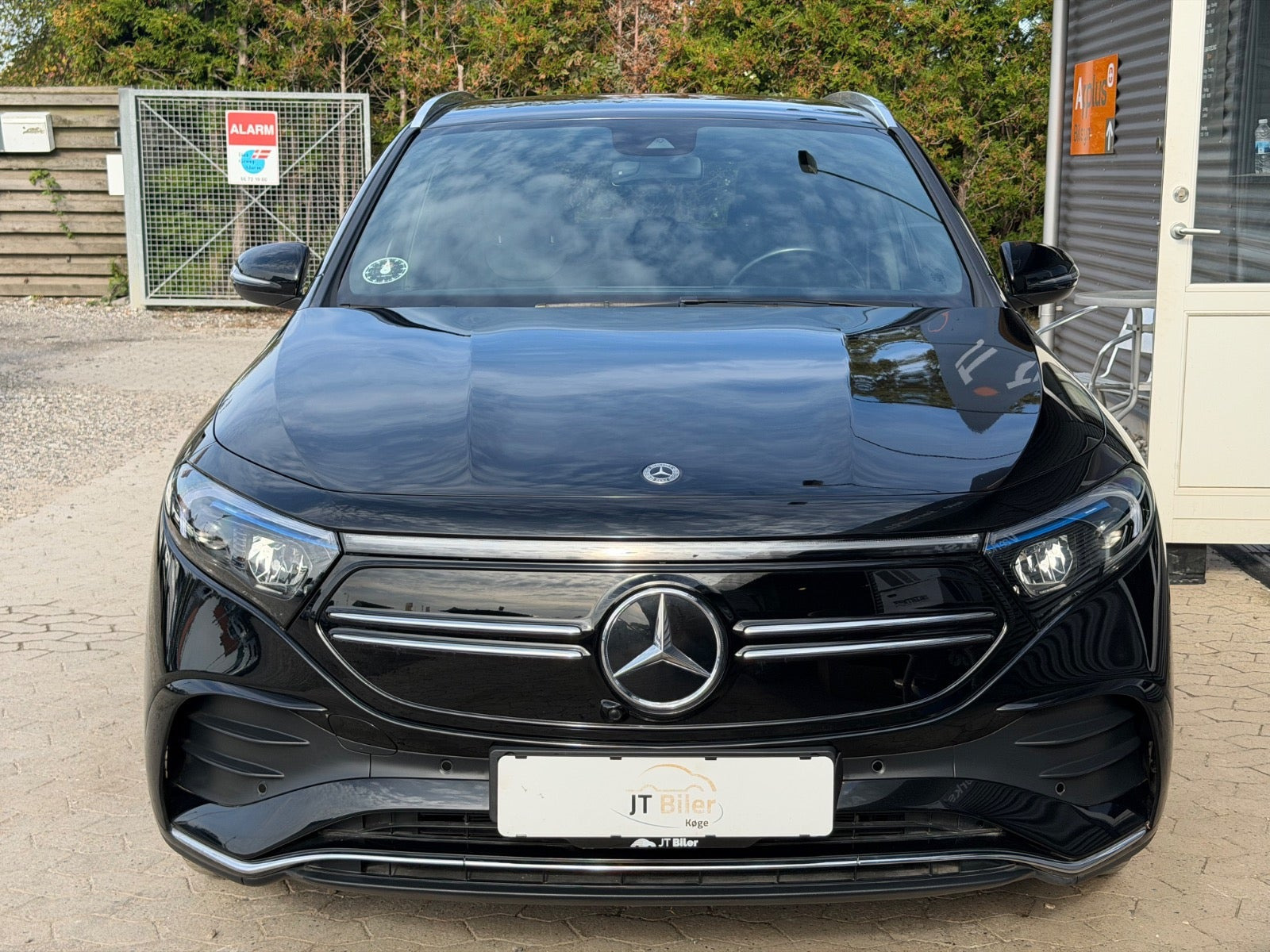 Sort Mercedes EQA250+ fra 2023