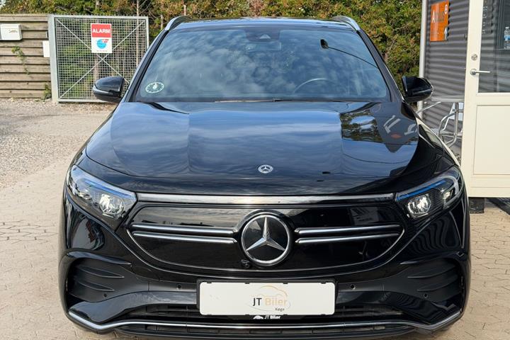 Sort Mercedes EQA250+ fra 2023