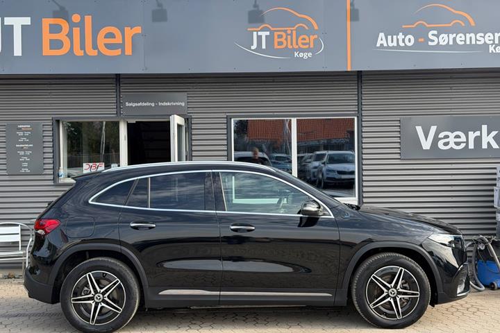 Sort Mercedes EQA250+ fra 2023