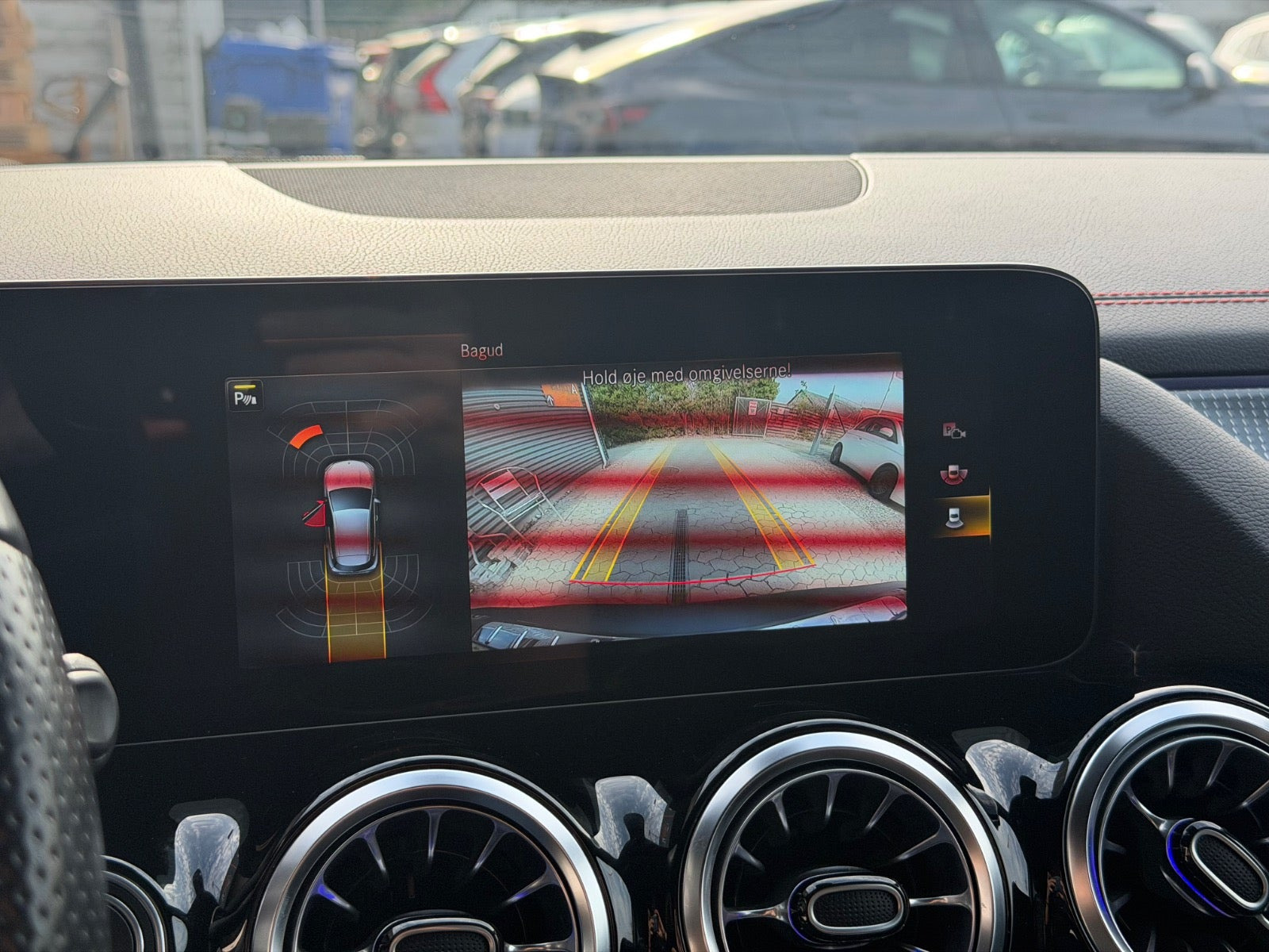 Sort Mercedes EQA250+ fra 2023