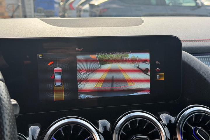Sort Mercedes EQA250+ fra 2023