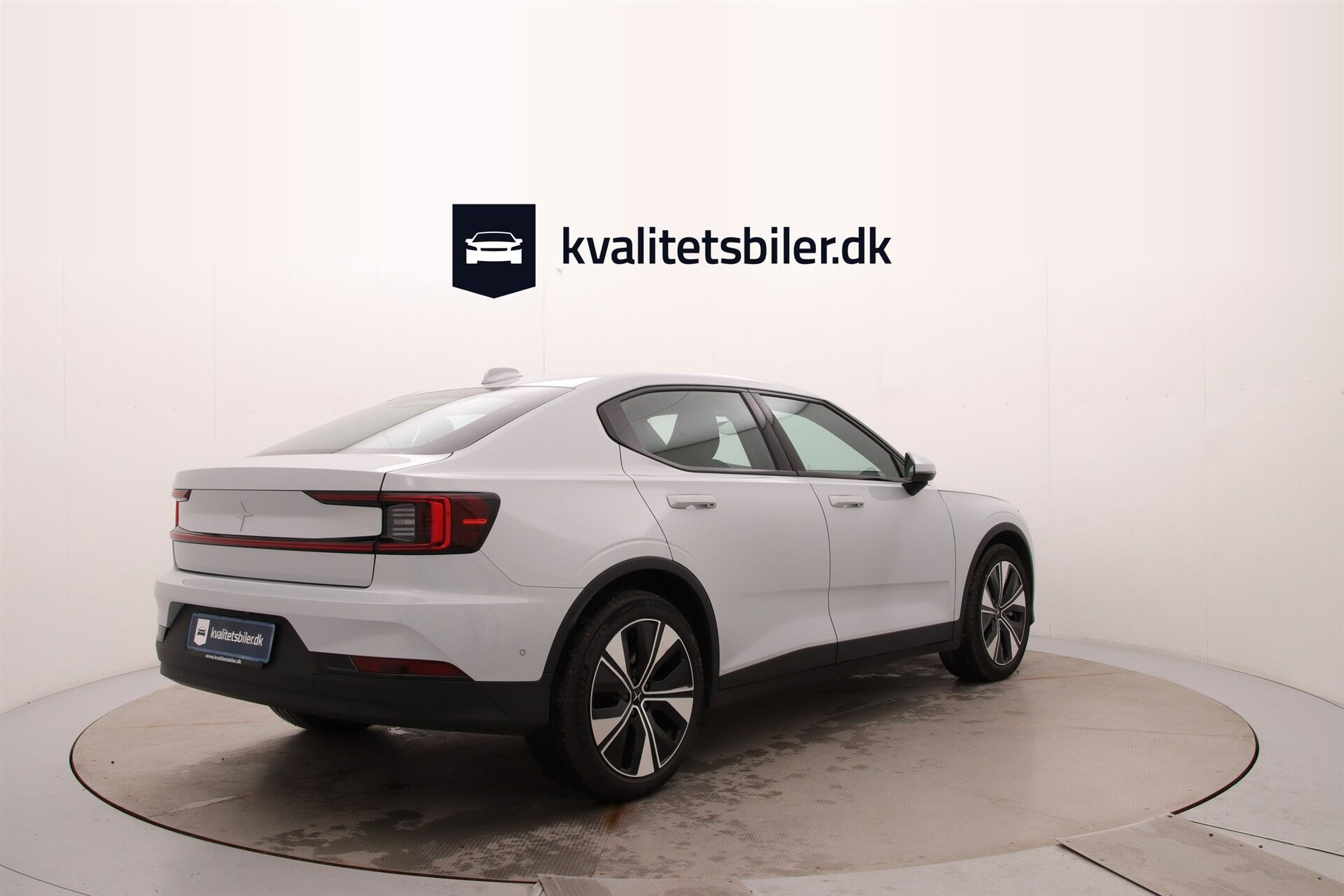 Sølv Polestar 2 fra 2023