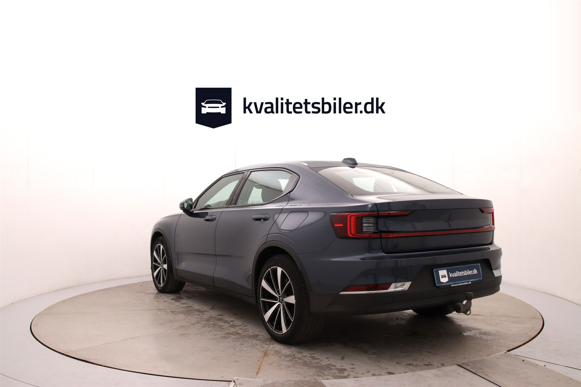Blå Polestar 2 fra 2022