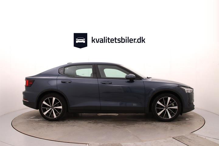 Blå Polestar 2 fra 2022