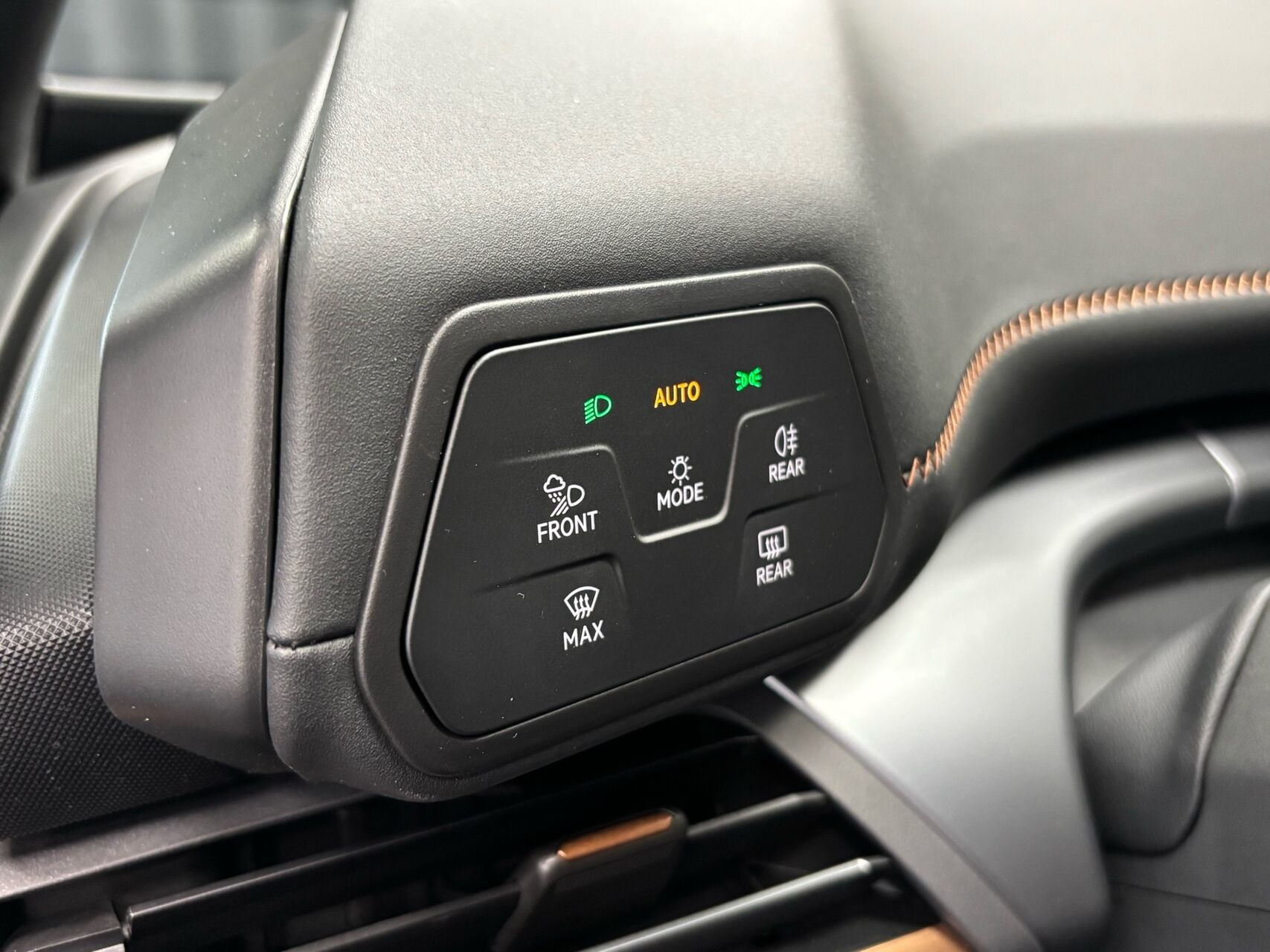 Sort Cupra Born fra 2024