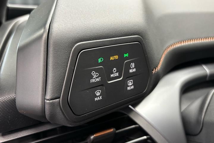 Sort Cupra Born fra 2024