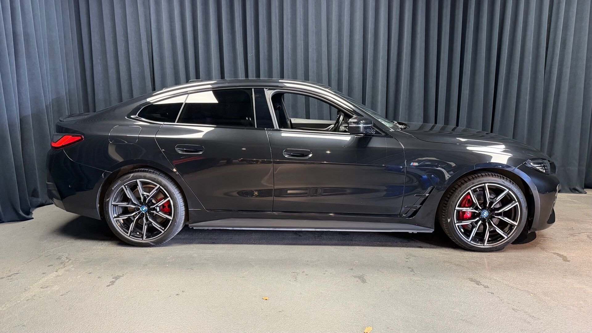 Sort BMW i4 fra 2023