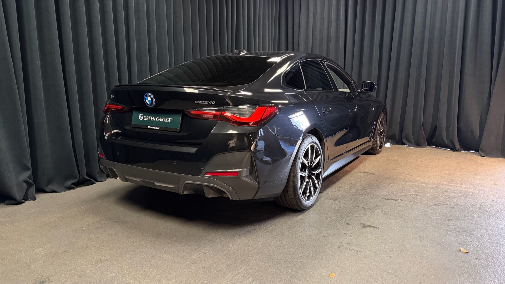 Sort BMW i4 fra 2023