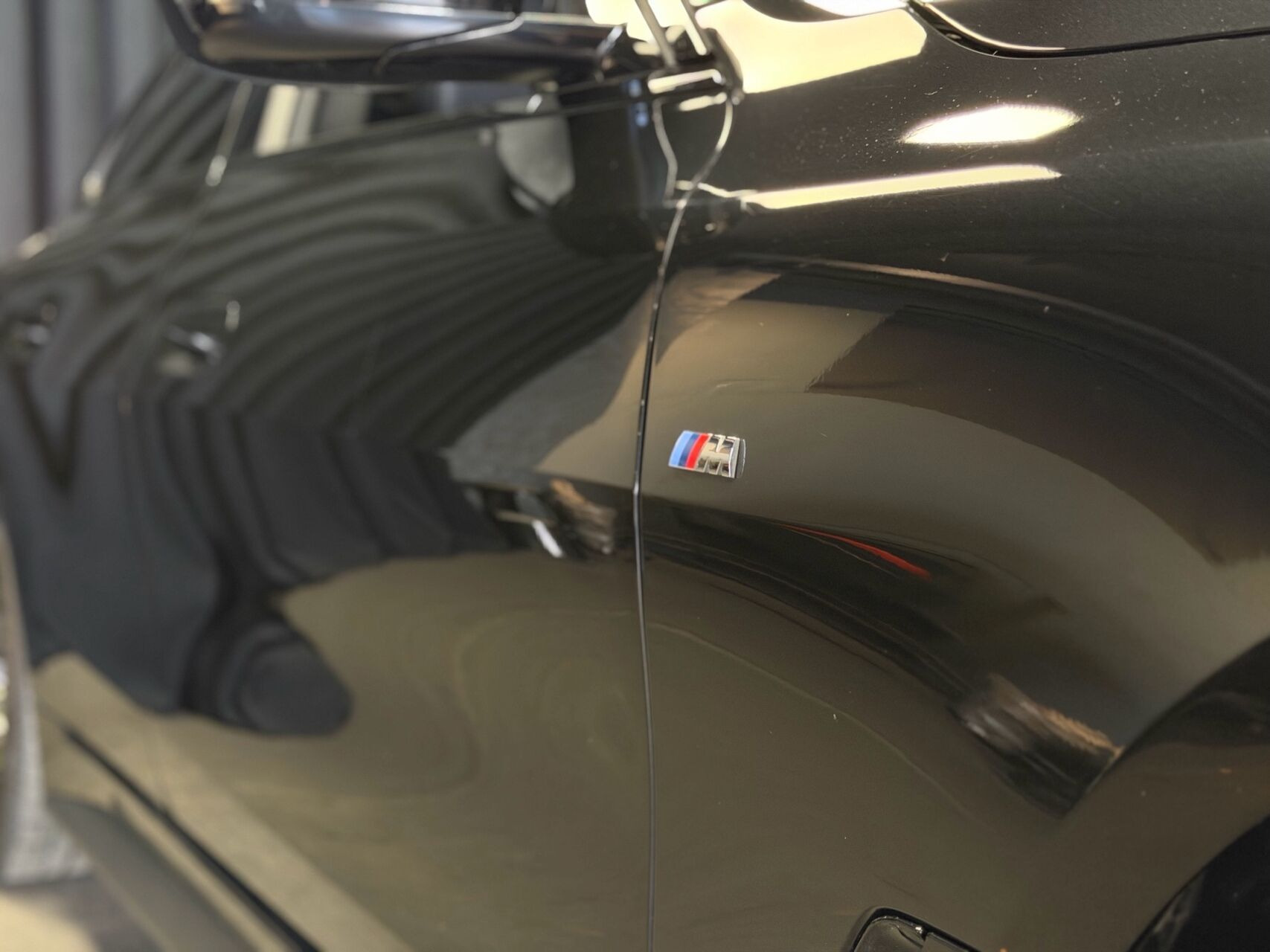 Sort BMW i4 fra 2023