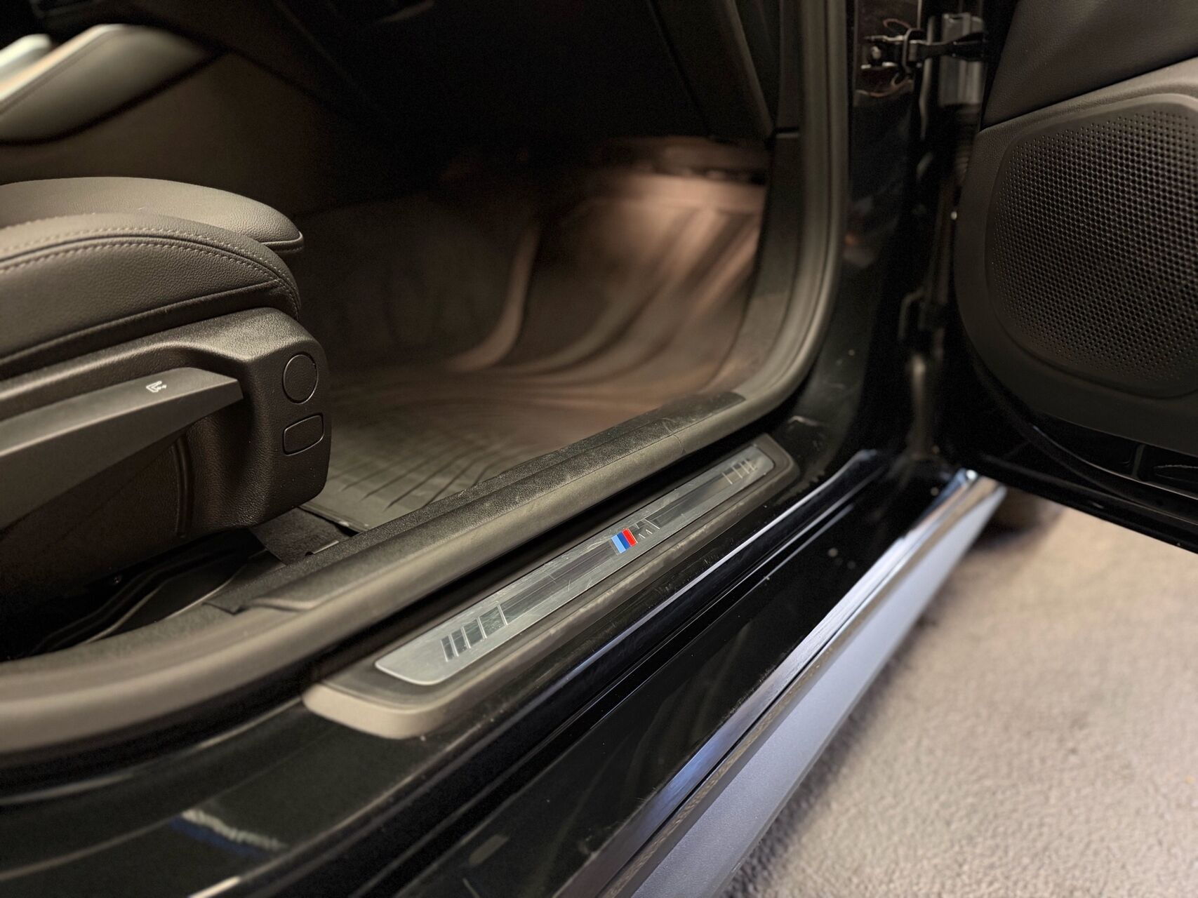 Sort BMW i4 fra 2023