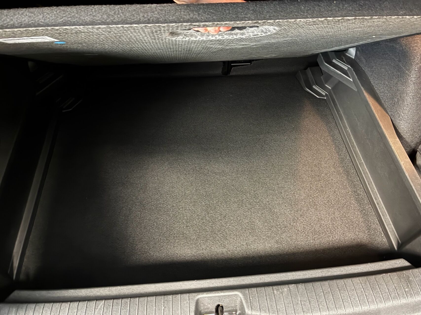 Sort Opel Frontera fra 2025