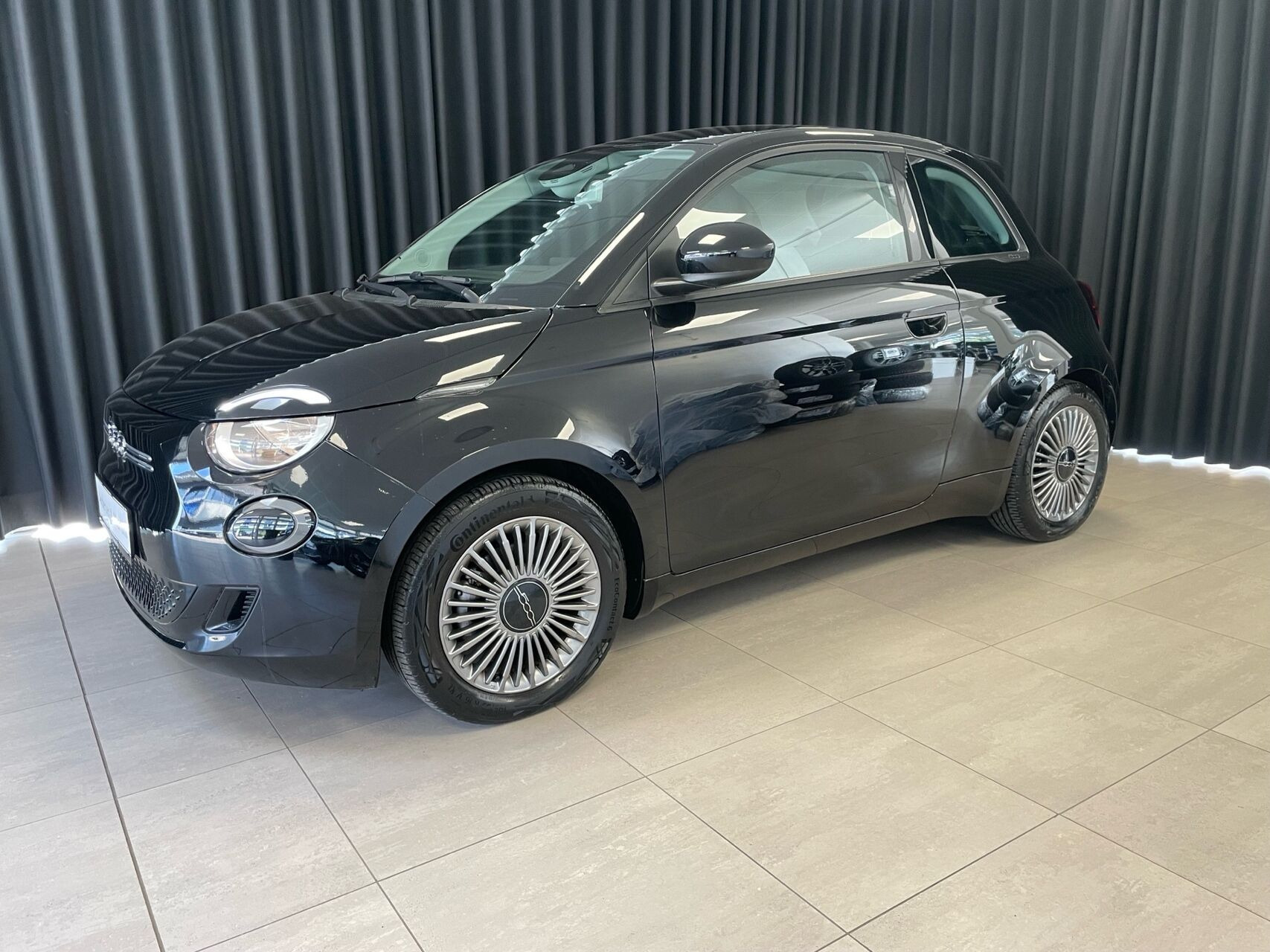 Sort Fiat 500e fra 2023