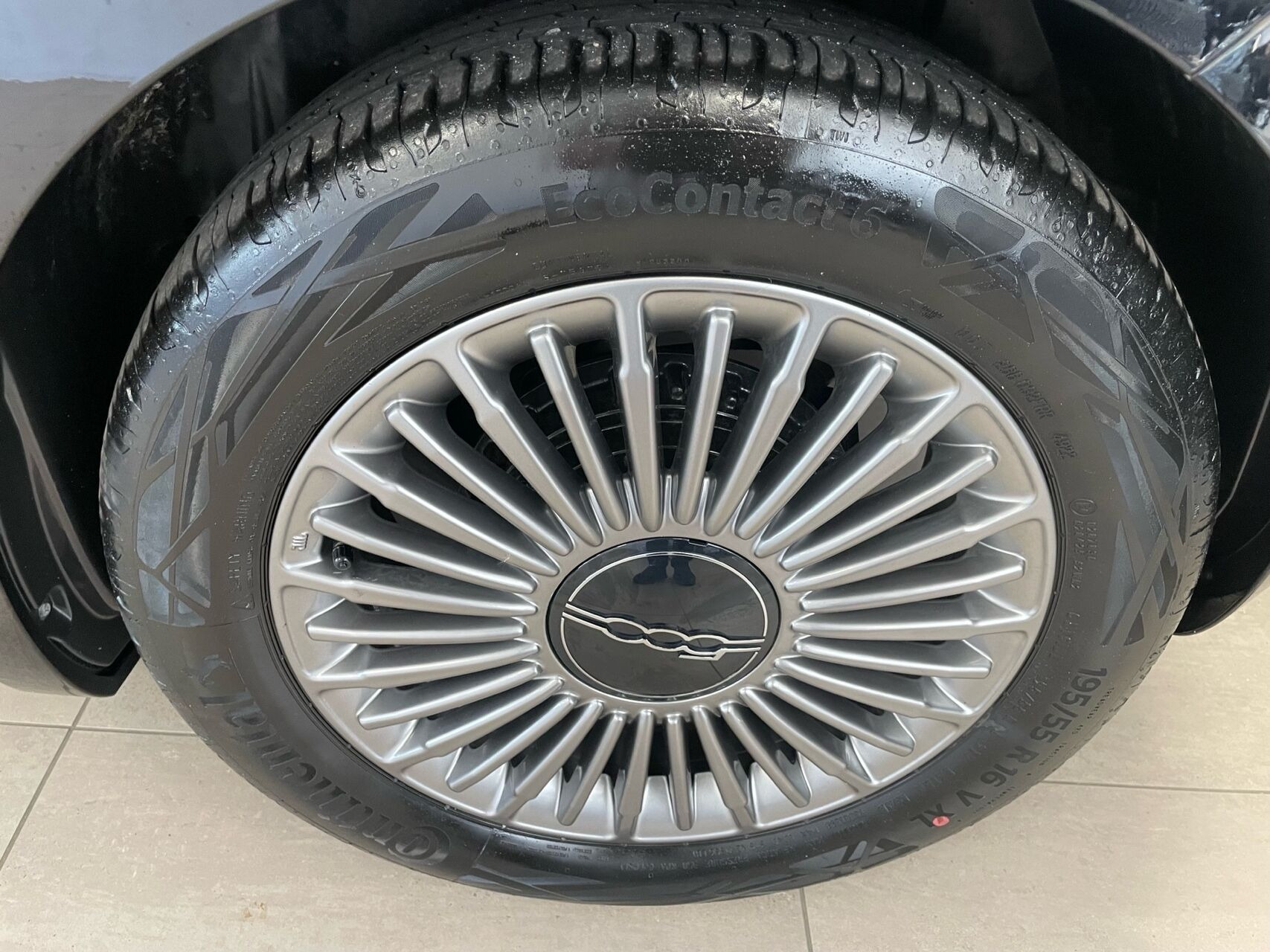 Sort Fiat 500e fra 2023