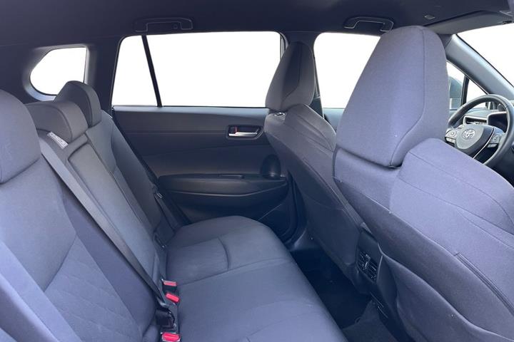 undefined Toyota Corolla Cross fra 2024