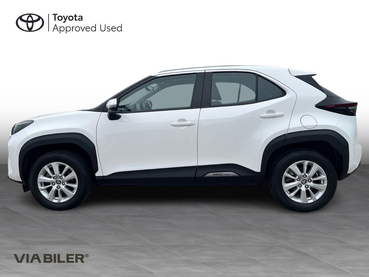 Hvid Toyota Yaris Cross fra 2022