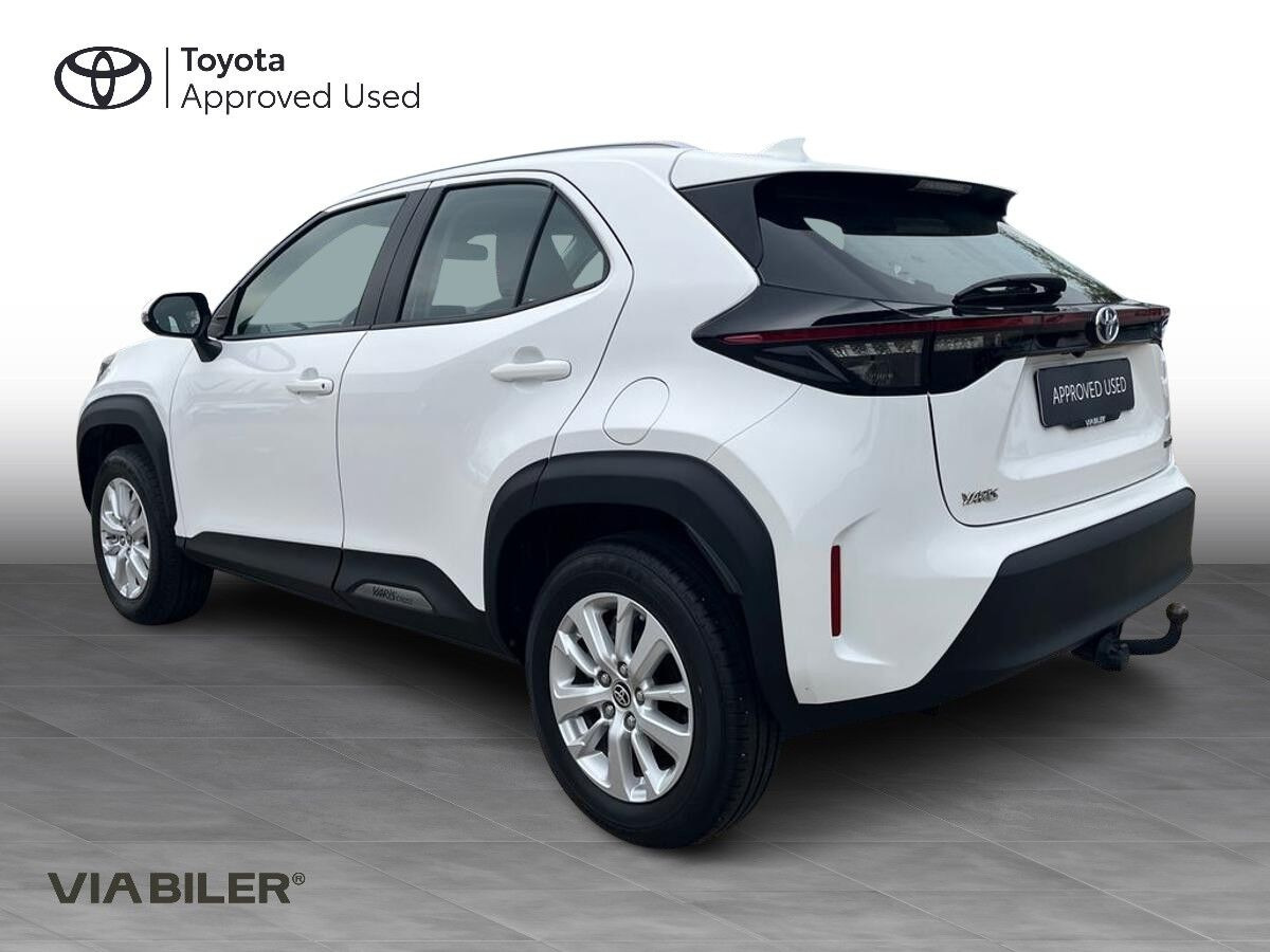 Hvid Toyota Yaris Cross fra 2022