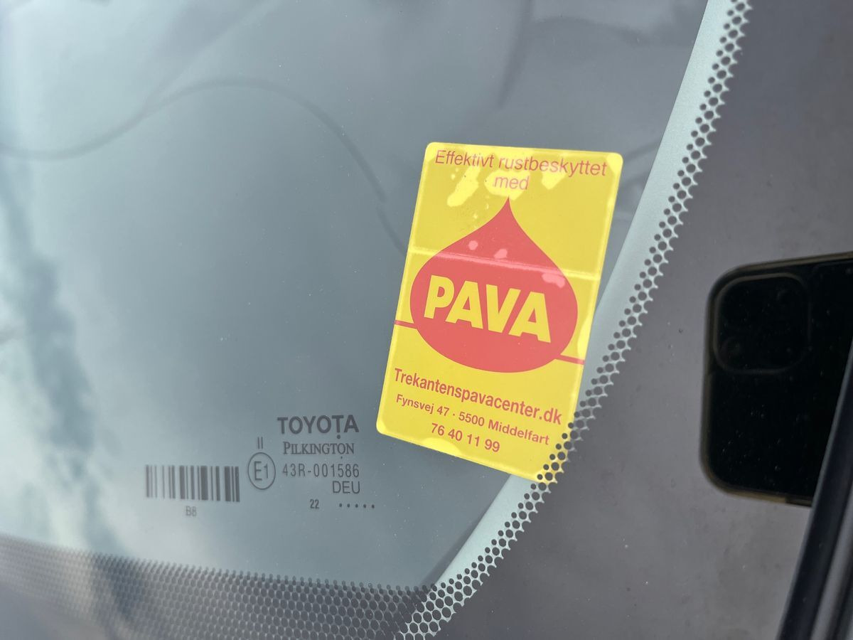 Hvid Toyota Yaris Cross fra 2022