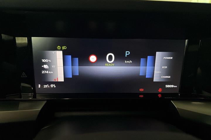 Grå Opel Frontera fra 2025