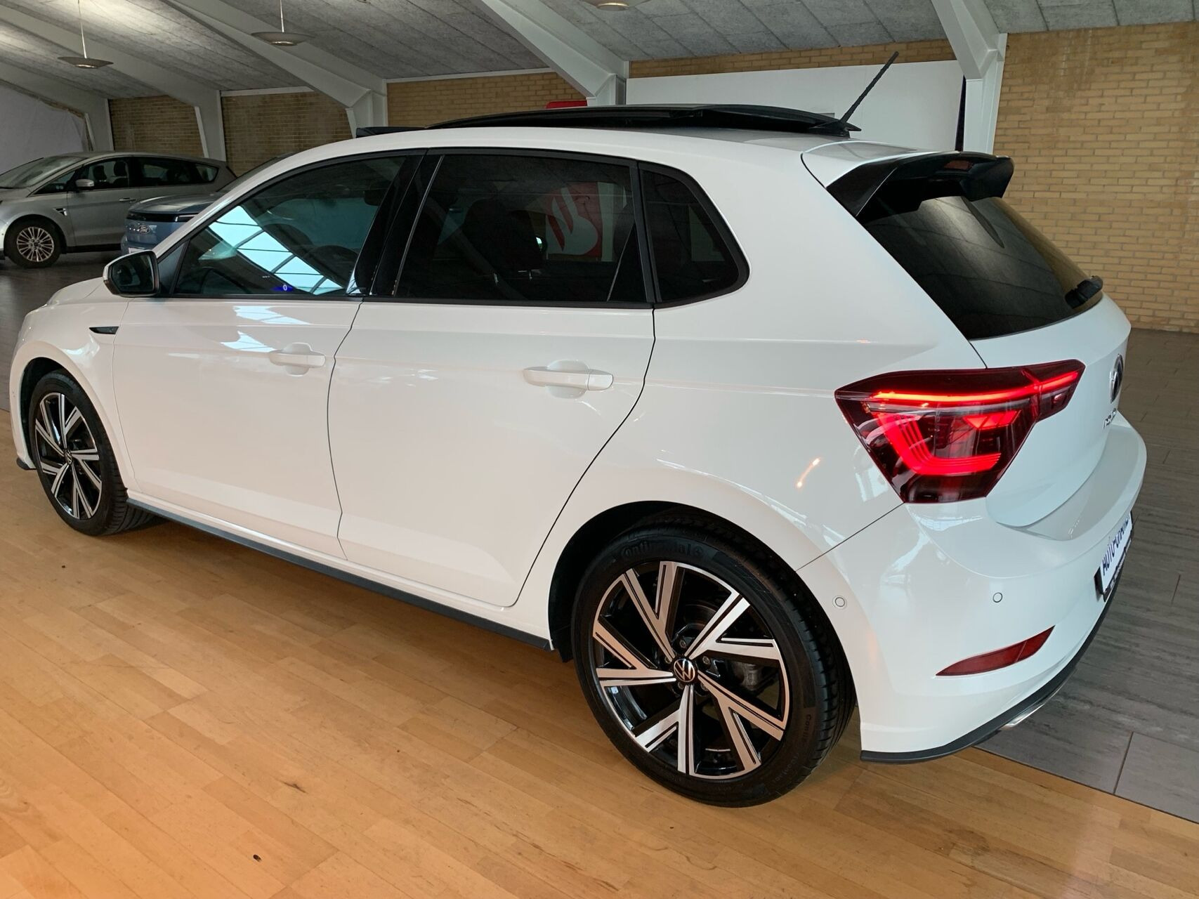 Hvid VW Polo fra 2022