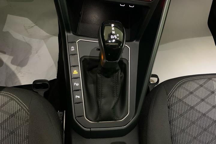 Hvid VW Polo fra 2022