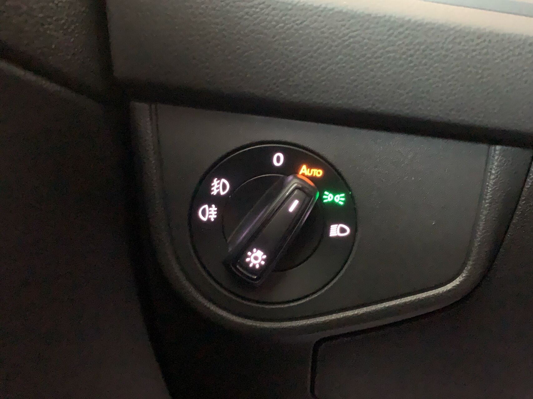 Hvid VW Polo fra 2022