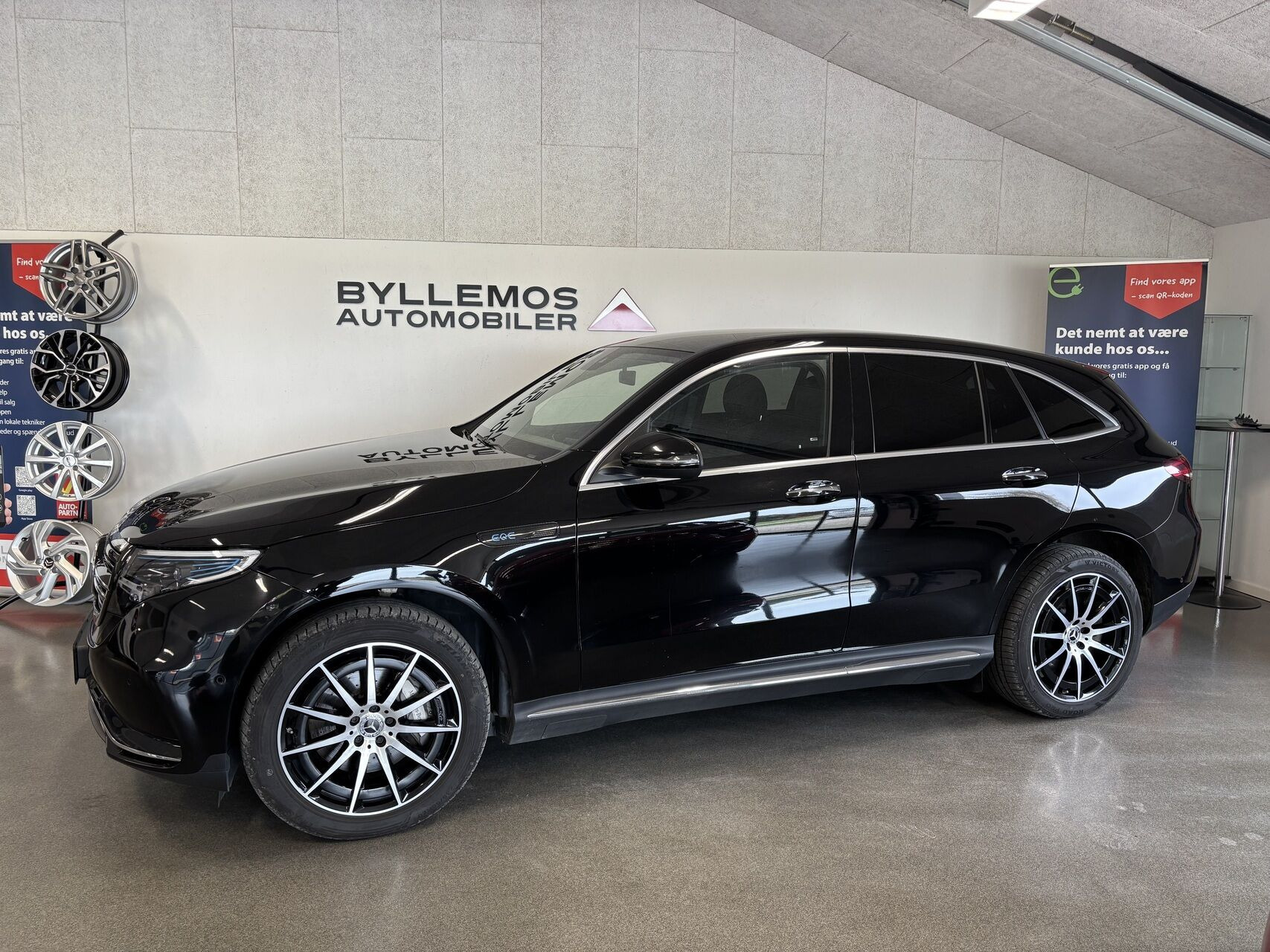 Sort Mercedes EQC400 fra 2021