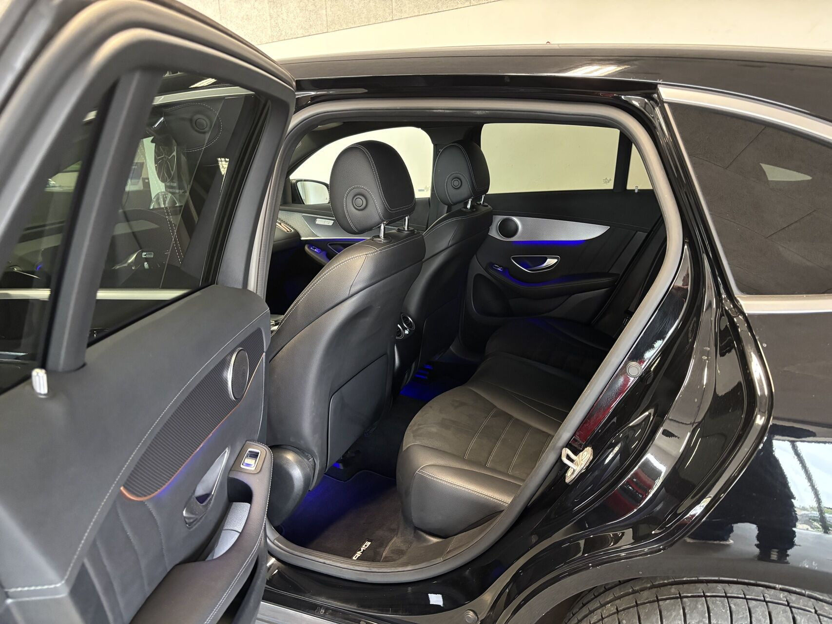 Sort Mercedes EQC400 fra 2021