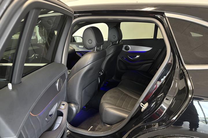 Sort Mercedes EQC400 fra 2021