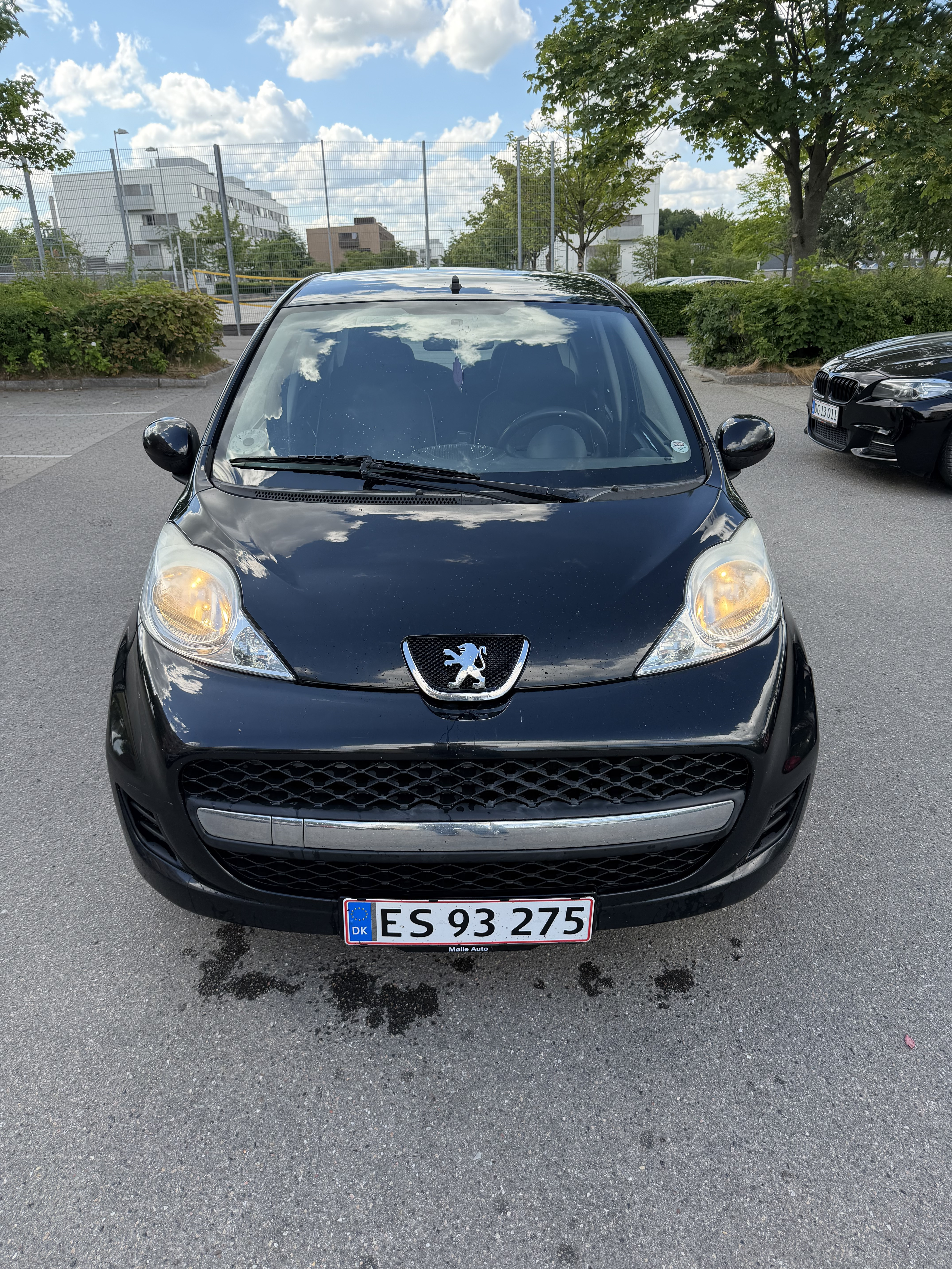 Sort Peugeot 107 fra 2012