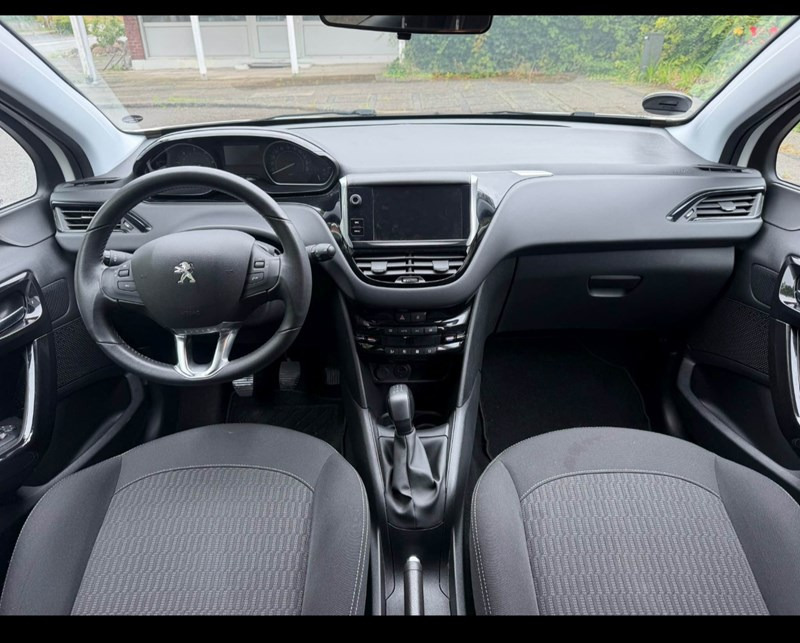 undefined Peugeot 208 fra 2016