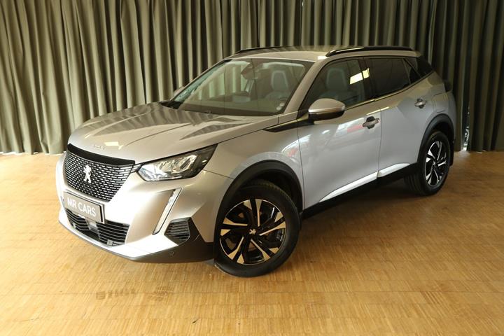 Grøn Peugeot 2008 fra 2020