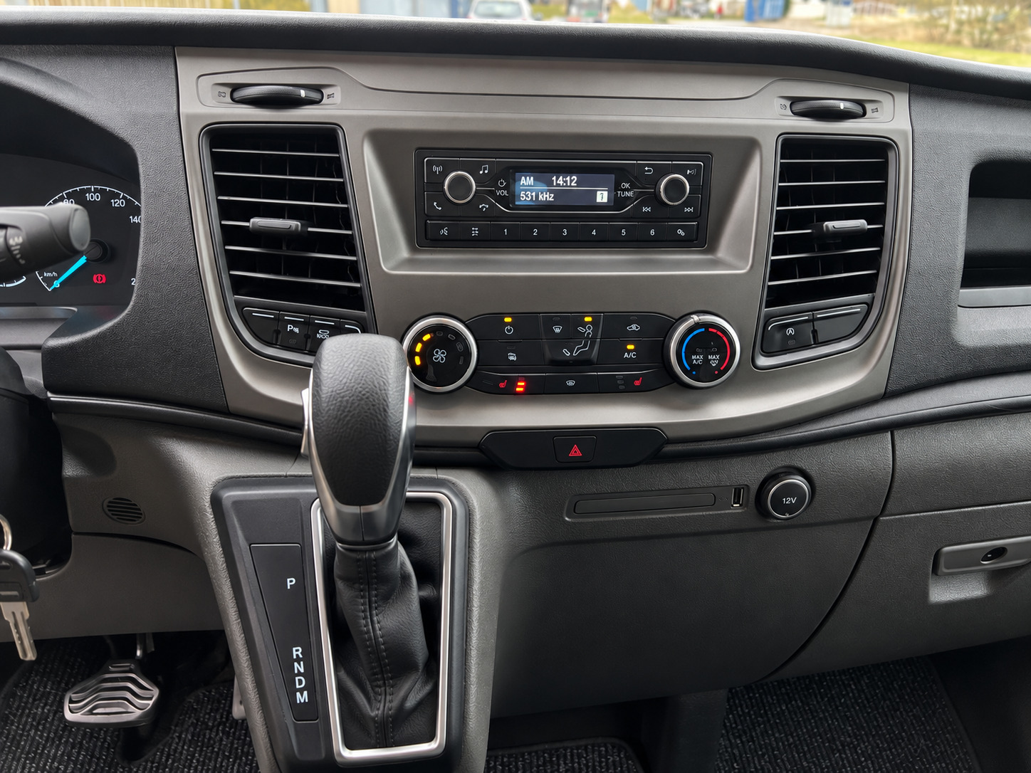 Hvid Ford Transit Custom 300 L2 fra 2019