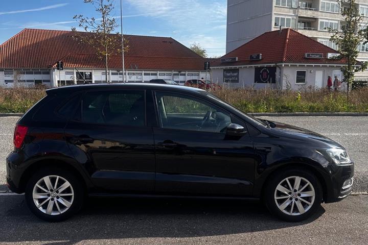 Sort VW Polo fra 2017