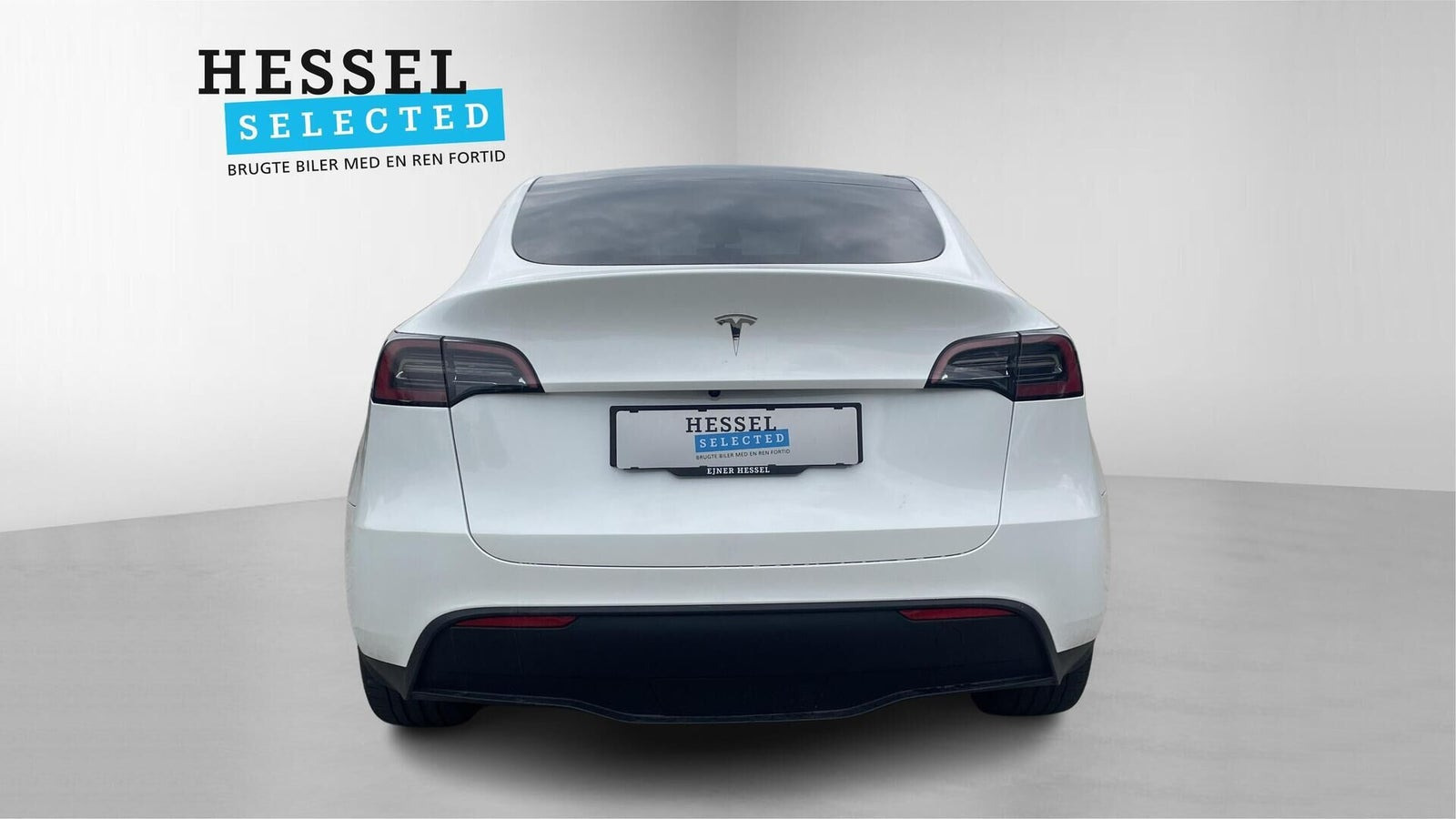 Hvid Tesla Model Y fra 2023